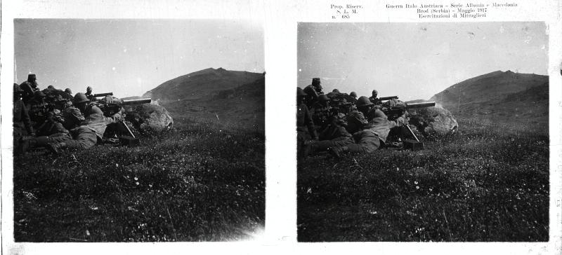 Serbia - Brod - soldati - esercitazioni - mitragliatrici - 1917 (positivo) di Marzocchi, Luigi (primo quarto XX)