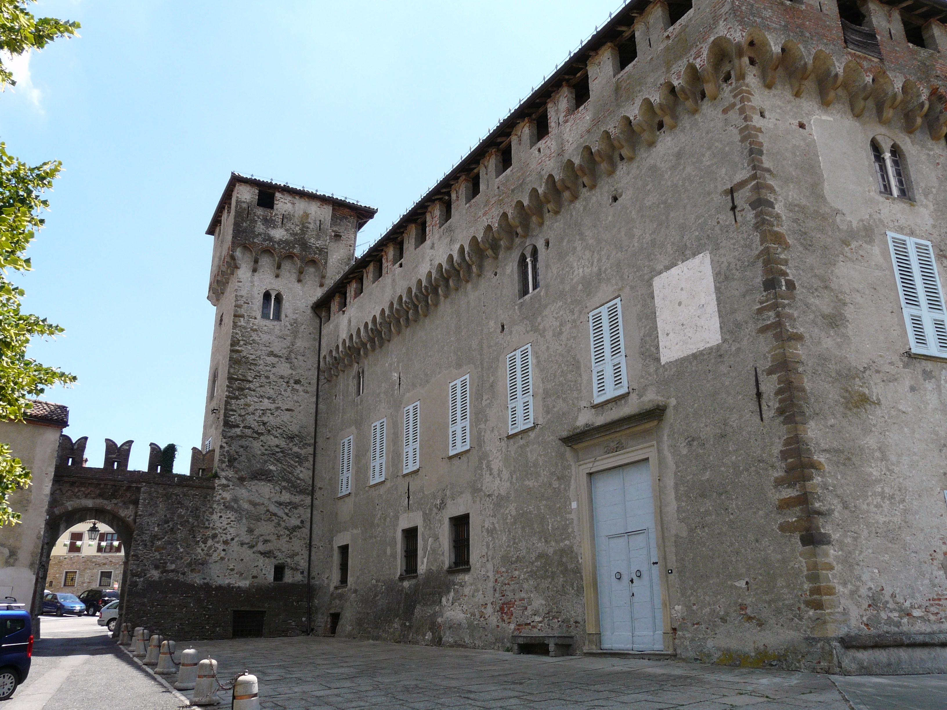 Castello Spinola (castello, residenziale) - LERMA (AL)  (XV, fine)