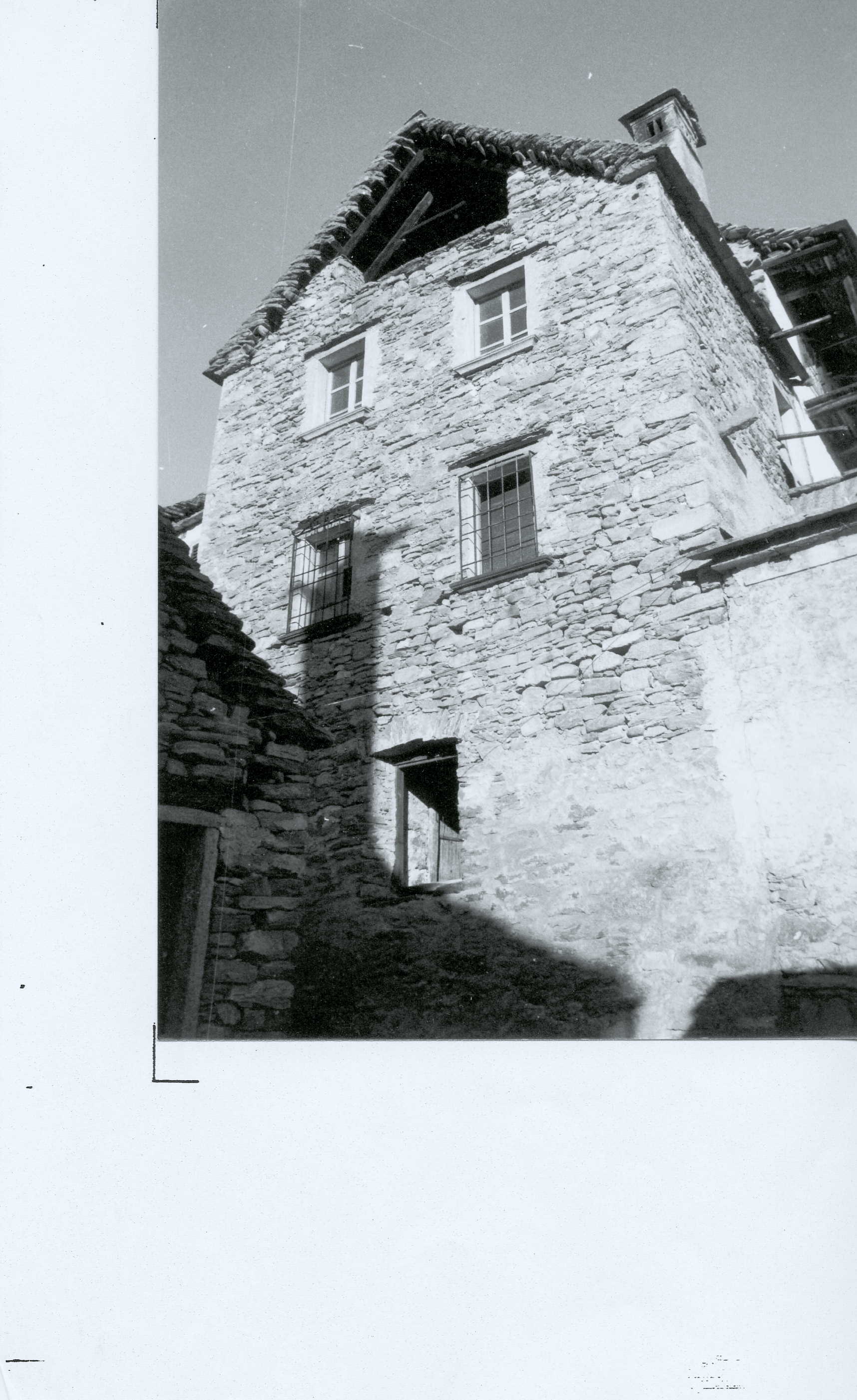 Casa signorile in frazione Rivoria (casa, nobiliare) - Masera (VB)  (XVII)