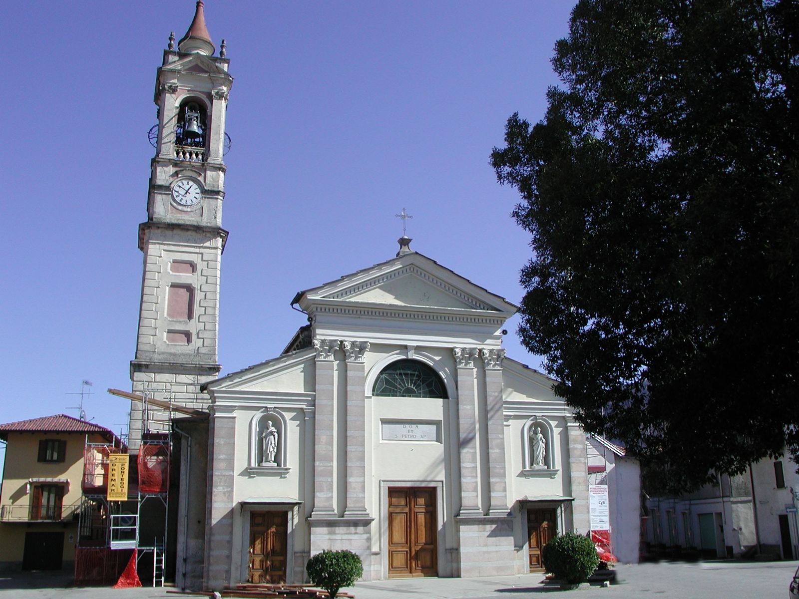Chiesa di San Pietro Apostolo (chiesa, parrocchiale) - GRAVELLONA TOCE (VB)  (XII; XIX)