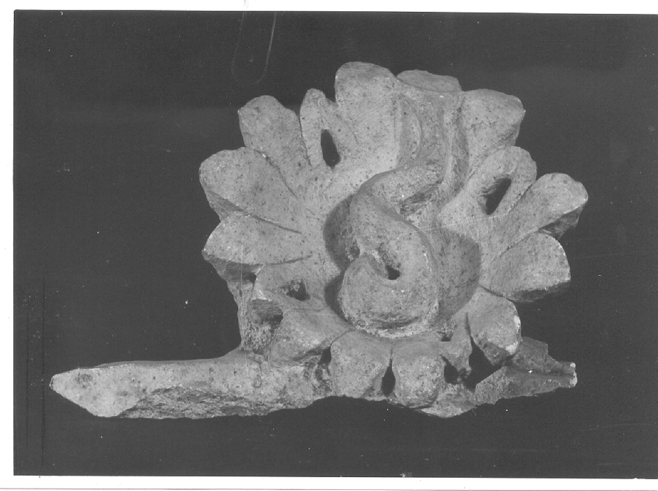 frammento/ capitello (sec. I d.C)