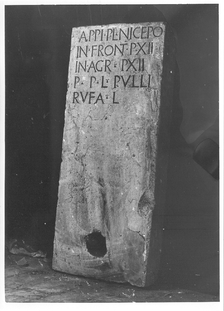 stele funeraria (non determinabile)