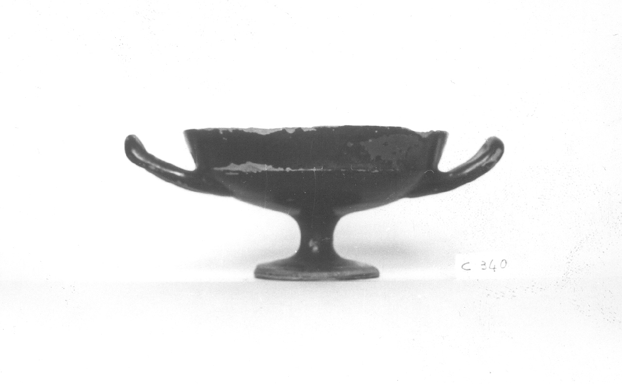 kylix, Bloesch tipo C - produzione attica (primo quarto V sec. a.C)