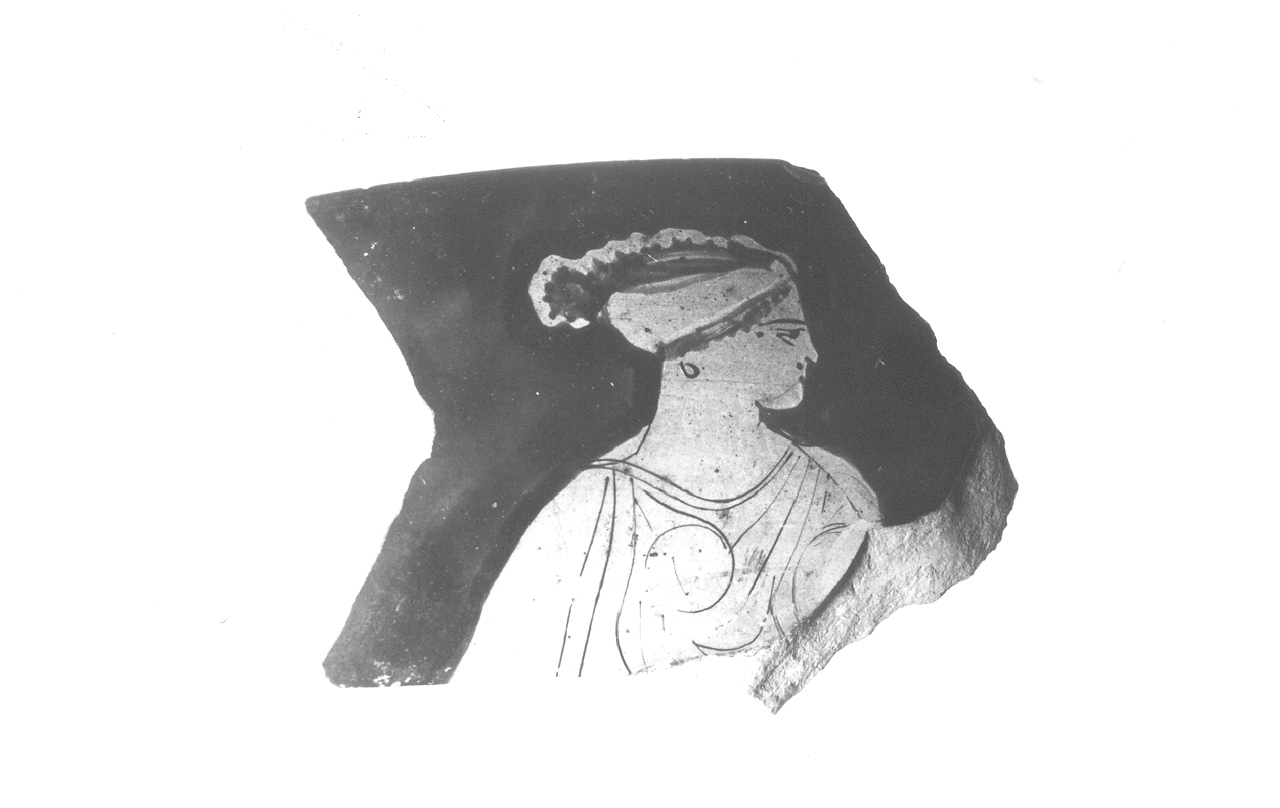 Busto di donna (kylix/ frammento) - produzione attica (V sec. a.C)