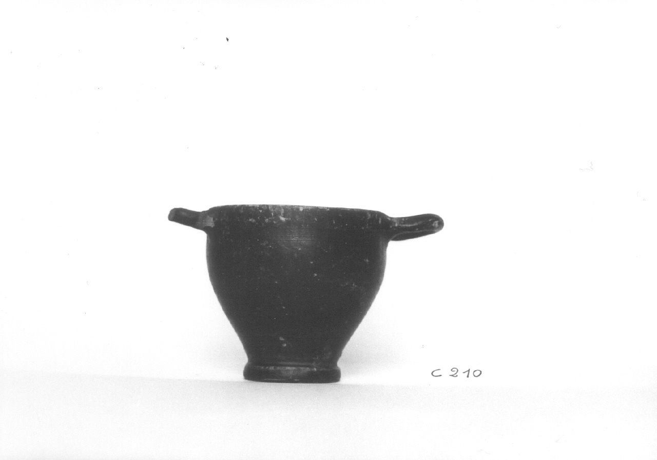 skyphos/ vernice nera - etrusco (III sec. a.C)