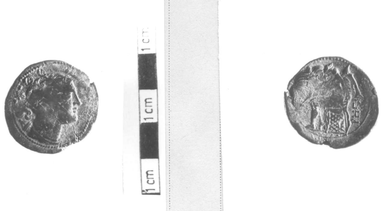 Testa di Artemide/ Apollo seduto (moneta, pentoncia) (III-I sec. a.C)