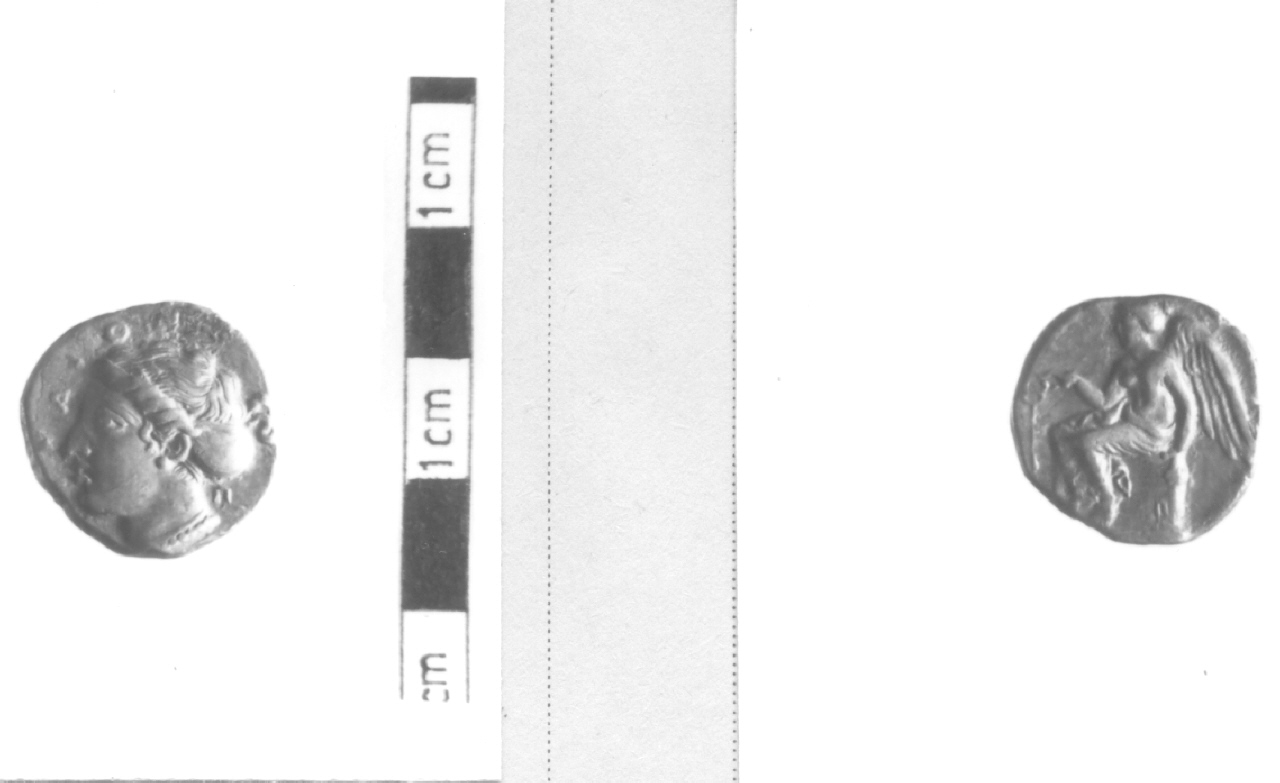 Testa di ninfa / Nike seduta (moneta, statere) (V sec. a.C)