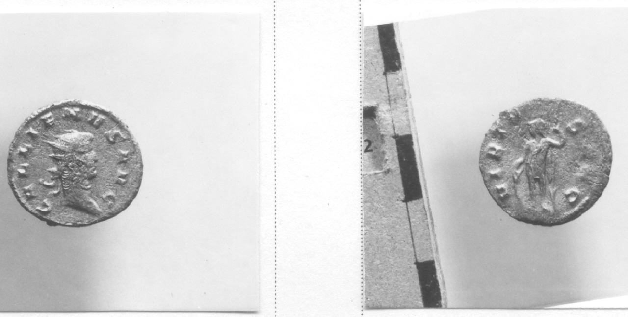 Testa radiata / Figura in abito militare (moneta, antoniniano) (III sec. d.C)