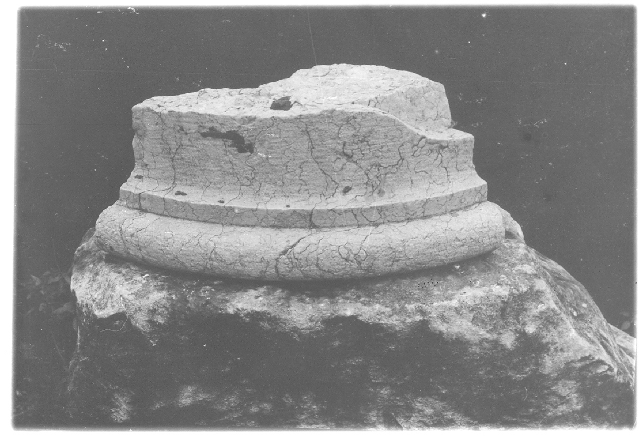 base di colonna/ frammento 