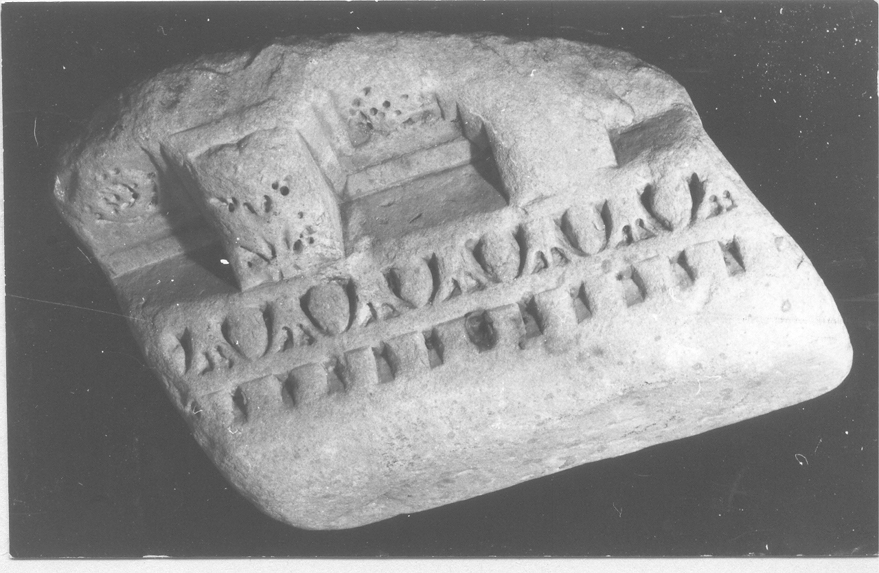 cornice/ blocco (II sec. d.C)