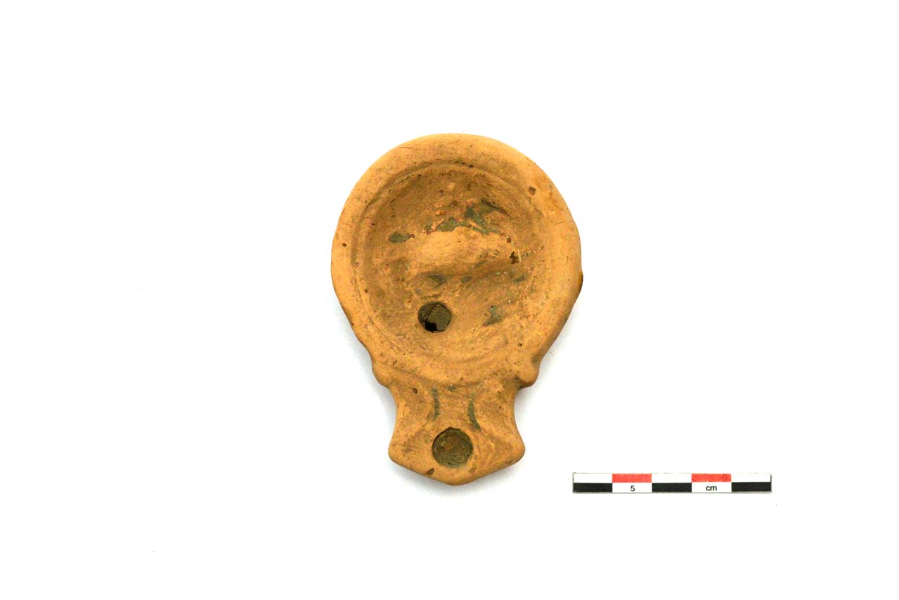 lucerna/ a volute, Loeschcke I B, sp. IV b - produzione romana (fine/ inizio I a.C.-I d.C)