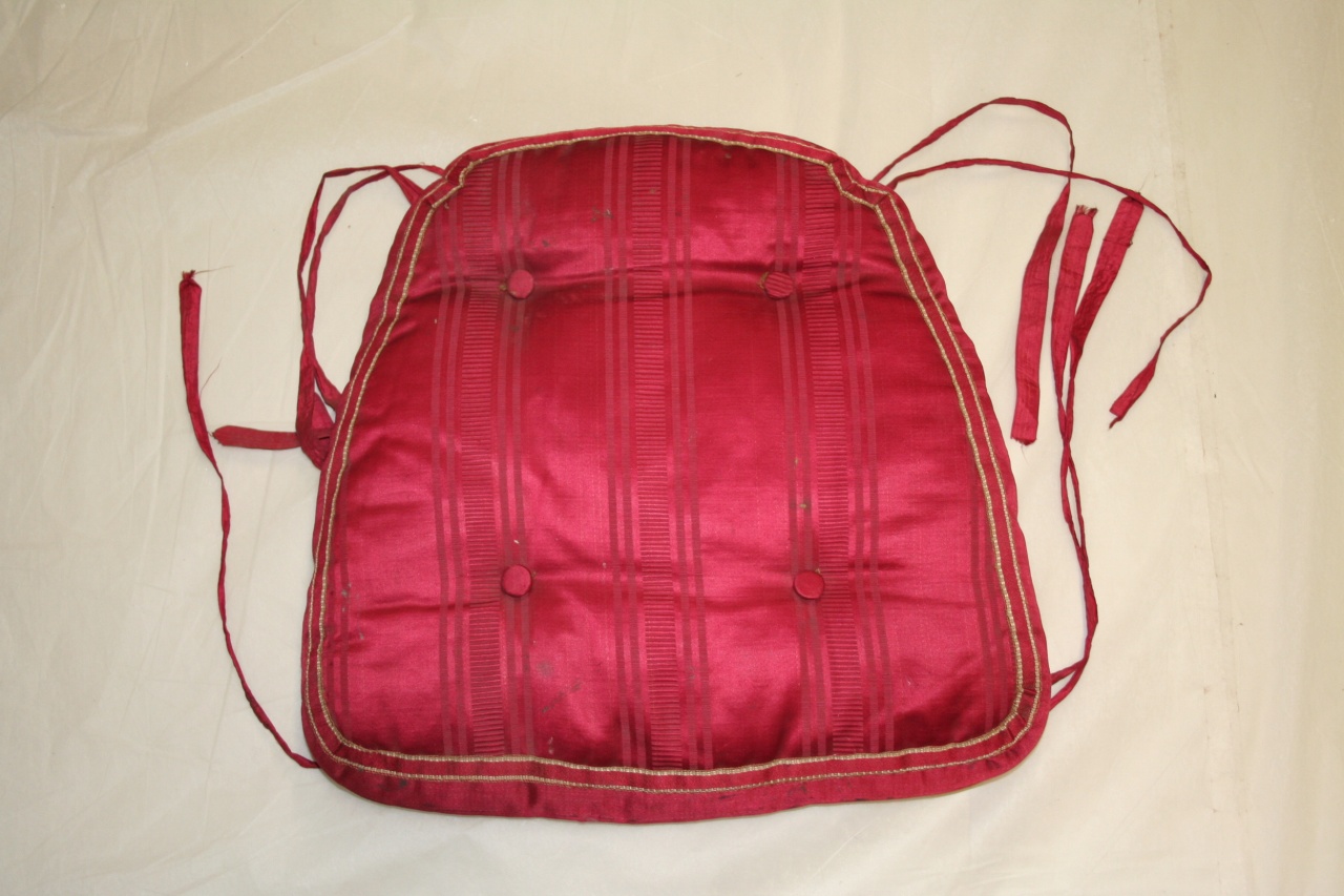 cuscino - manifattura italiana (terzo quarto sec. XIX)