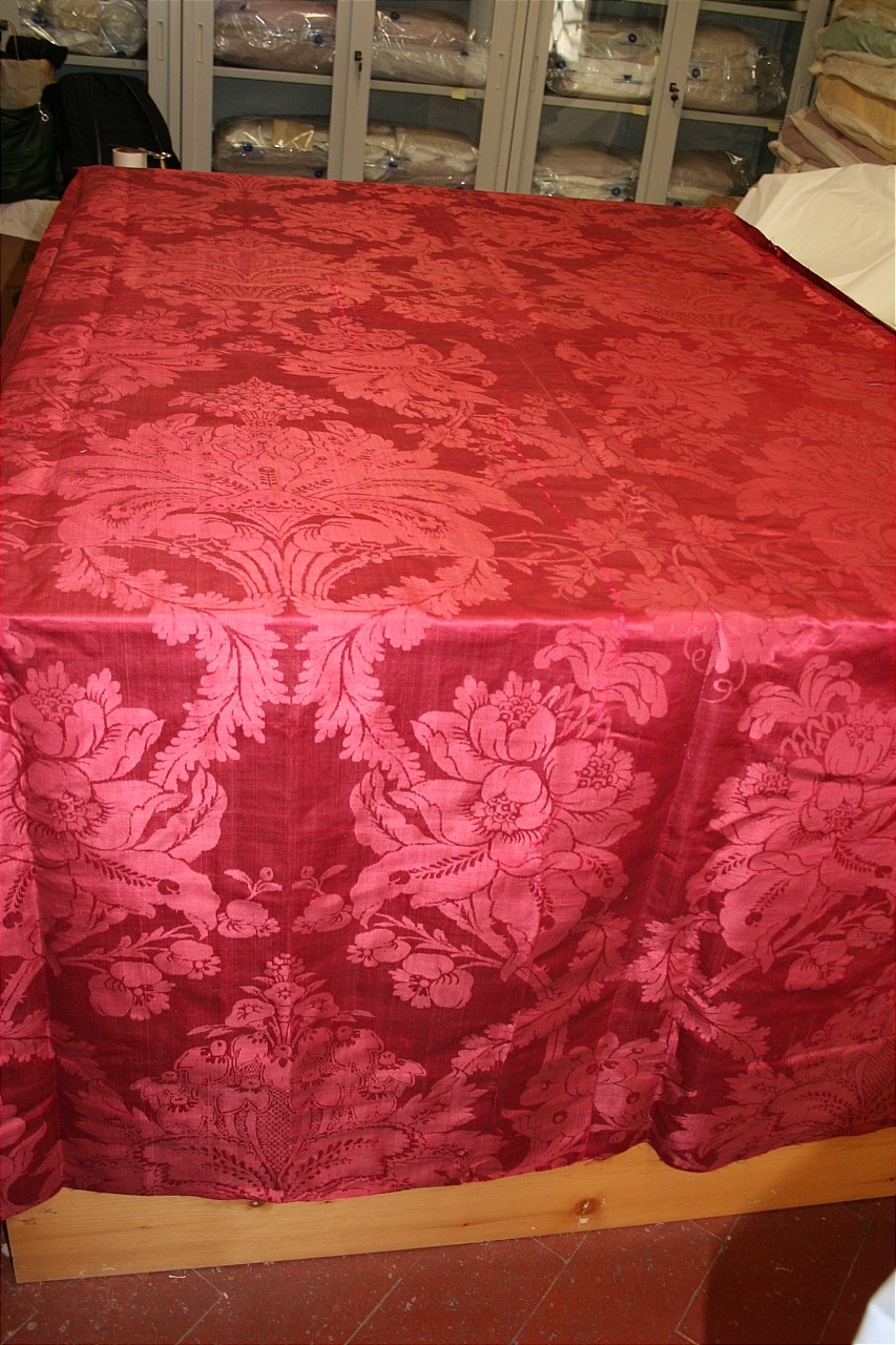 parato, frammento - manifattura fiorentina (prima metà sec. XVIII)