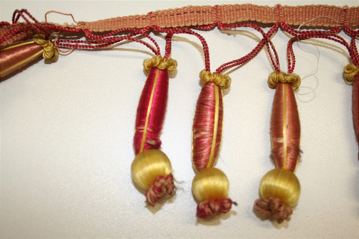 frangia con grillotti, frammento - manifattura italiana (metà sec. XIX)