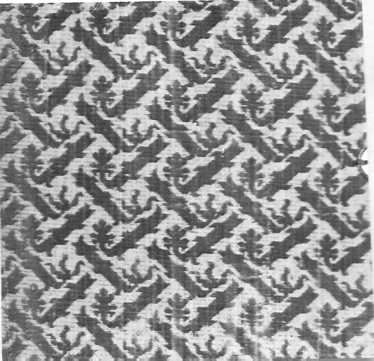 motivi decorativi vegetali stilizzati (tessuto, frammento) - manifattura italiana (secc. XVI/ XVII)