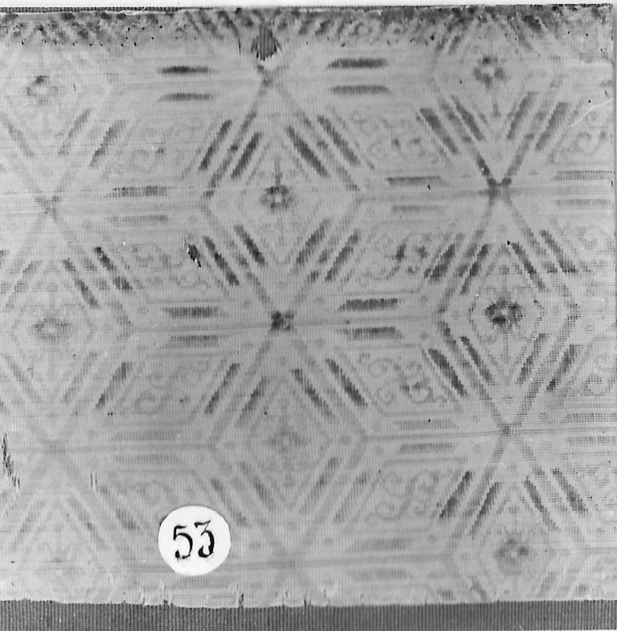 motivo decorativo geometrico (tessuto, frammento) - manifattura italiana (sec. XVII)