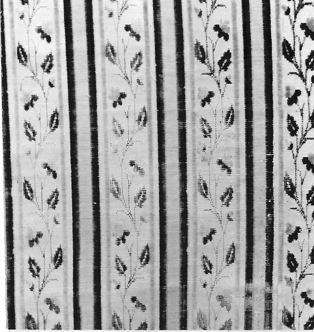 motivi decorativi geometrici e vegetali (tessuto, frammento) - manifattura italiana (sec. XVII)