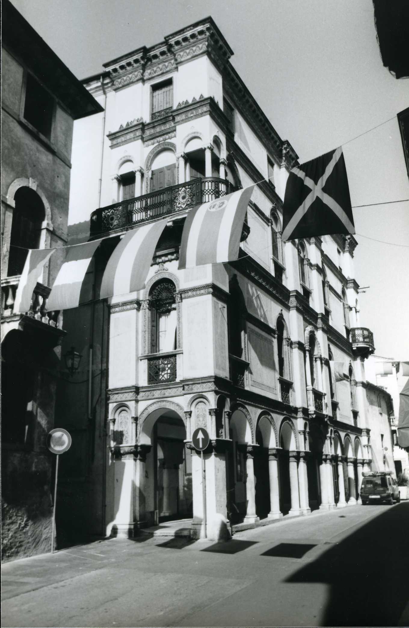 Palazzo Vinanti/ Lugo-Vinanti (palazzo) - Bassano del Grappa (VI) 