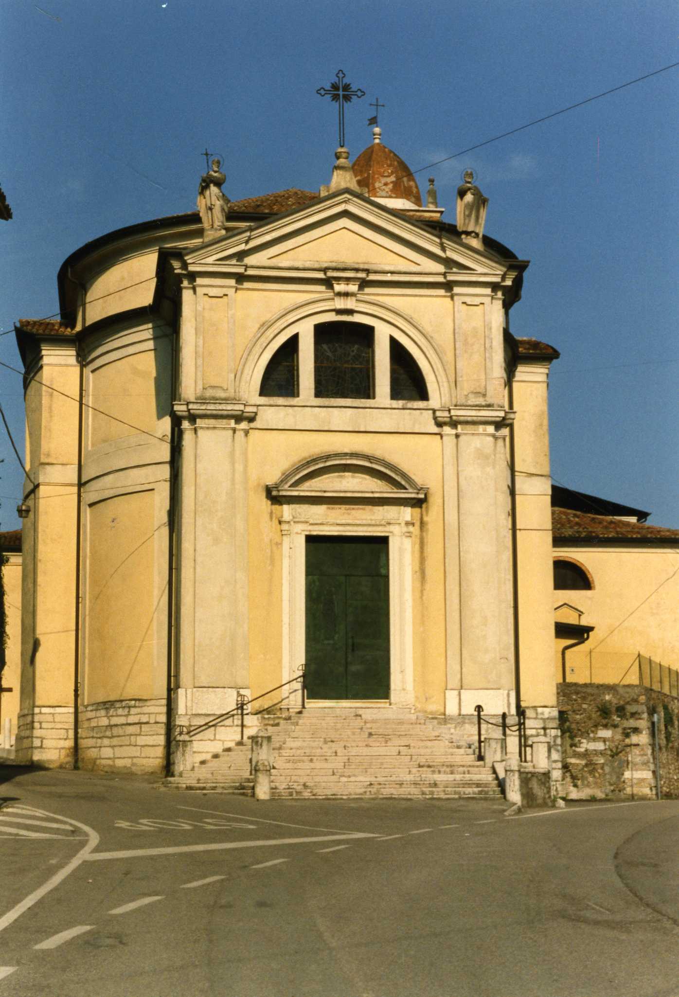 Chiesa dei SS. Filippo e Giacomo (chiesa, parrocchiale) - Castelnuovo del Garda (VR) 
