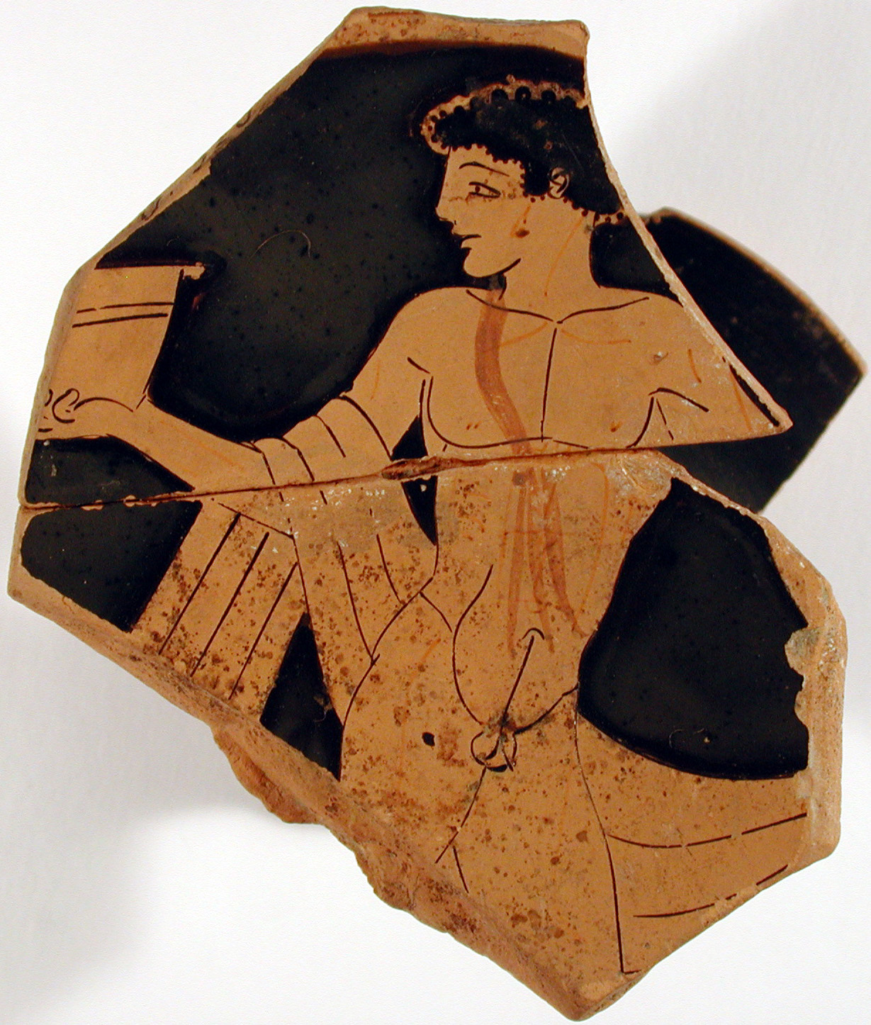 figura maschile nuda con himation (kylix, tipo B) di Pittore di Adria - produzione attica (primo quarto V sec. a.C)