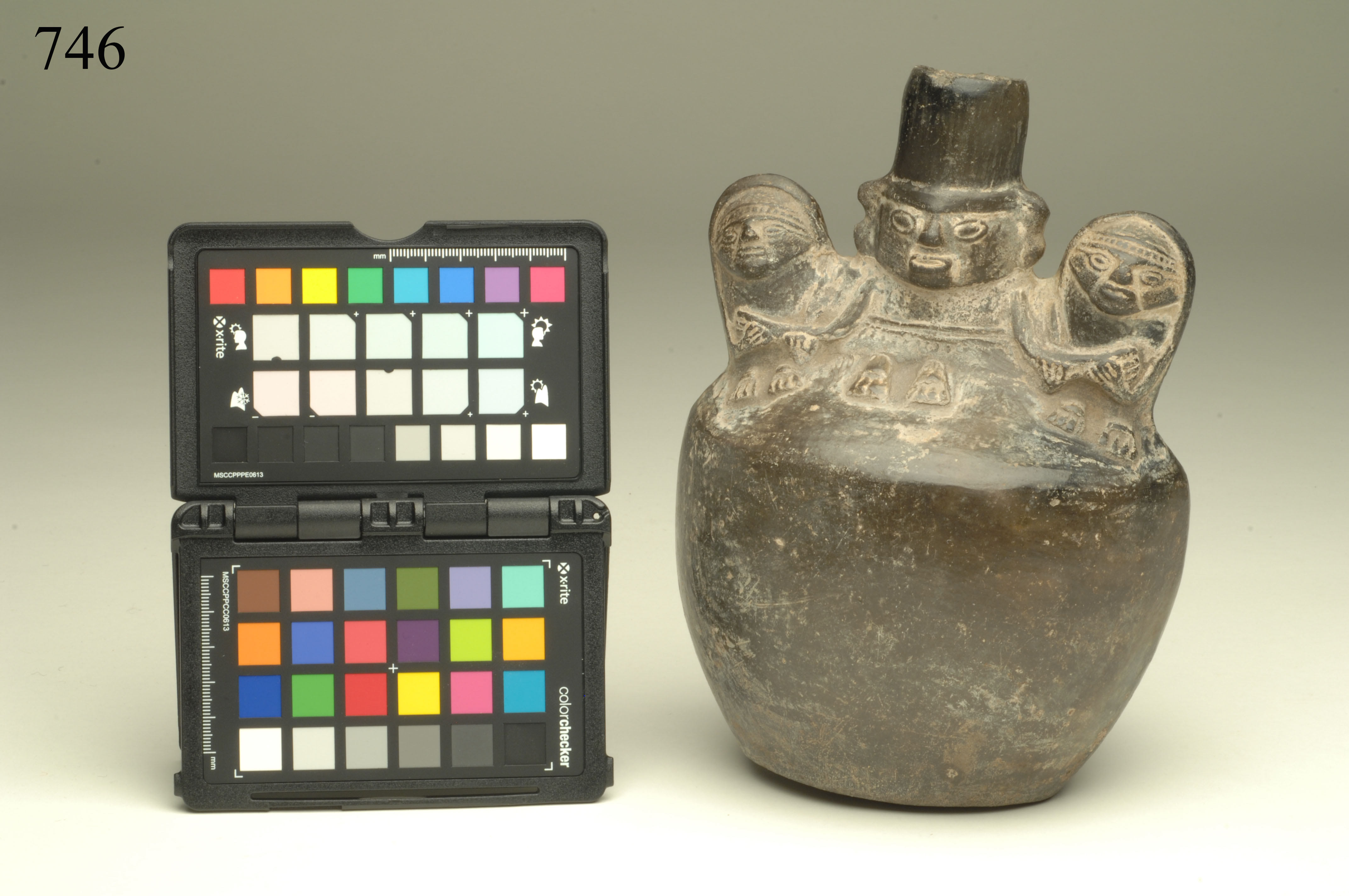 anfora, ad effigie antropomorfa, ARREDI E SUPPELLETTILI/ CONTENITORI, RECIPIENTI E OGGETTI DI USO DOMESTICO - cultura Chimù-Lambayeque