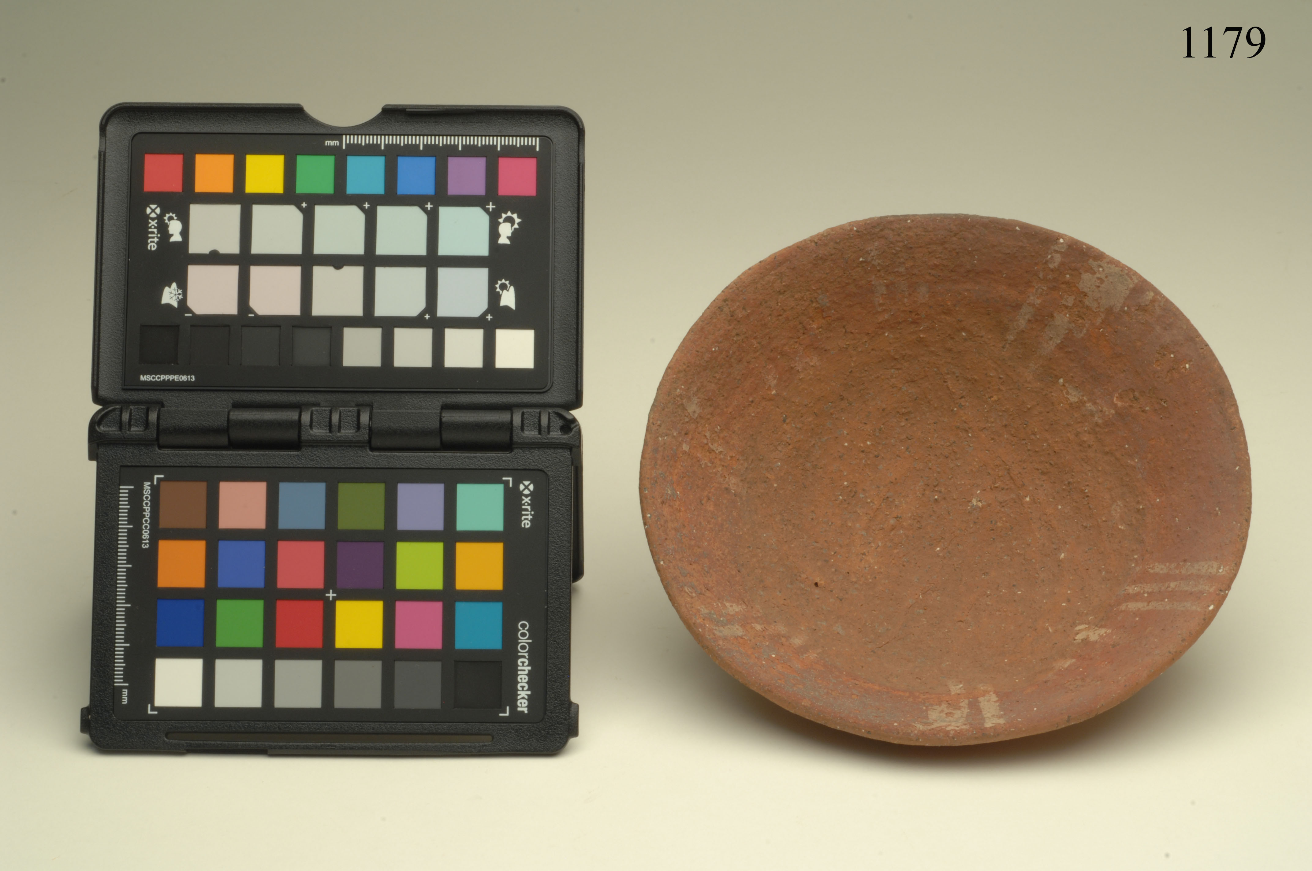 ciotola, su piede, ARREDI E SUPPELLETTILI/ CONTENITORI, RECIPIENTI E OGGETTI DI USO DOMESTICO - probabile cultura Chancay