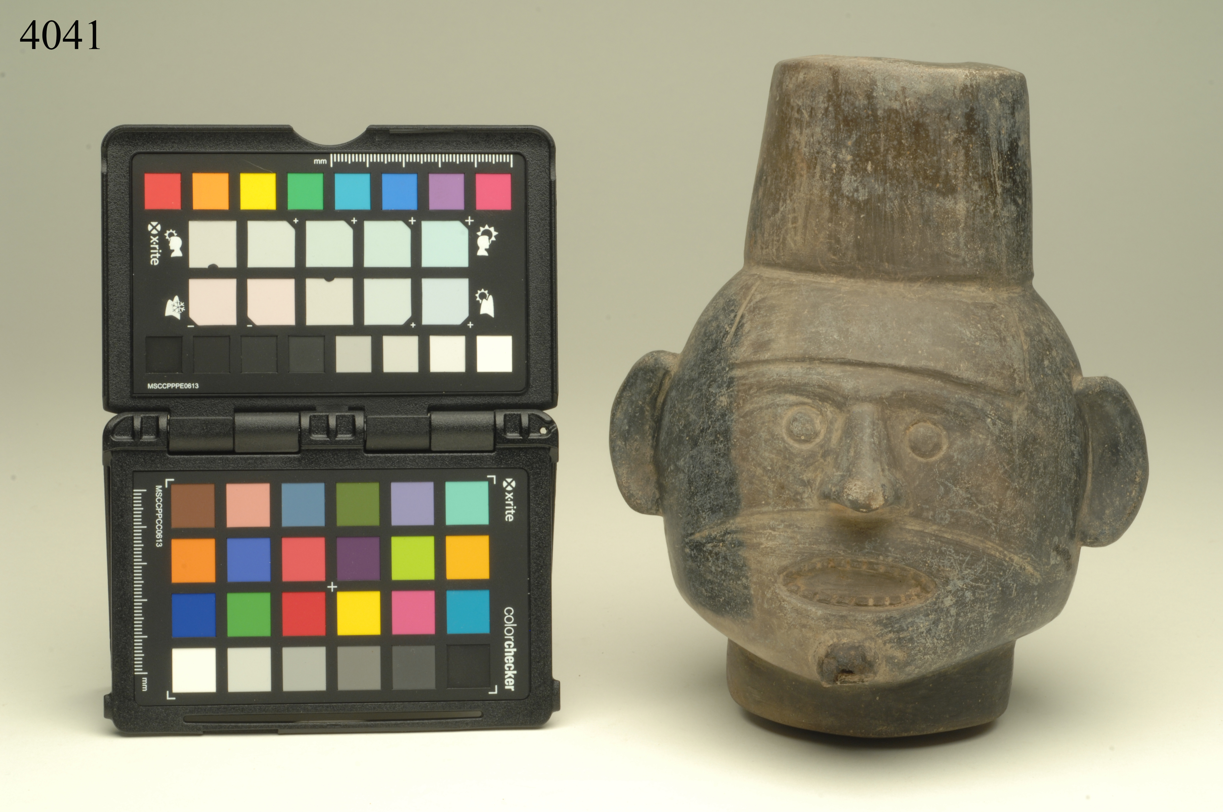 bottiglia, ad effigie antropomorfa, ARREDI E SUPPELLETTILI/ CONTENITORI, RECIPIENTI E OGGETTI DI USO DOMESTICO - cultura Chimù-Inca