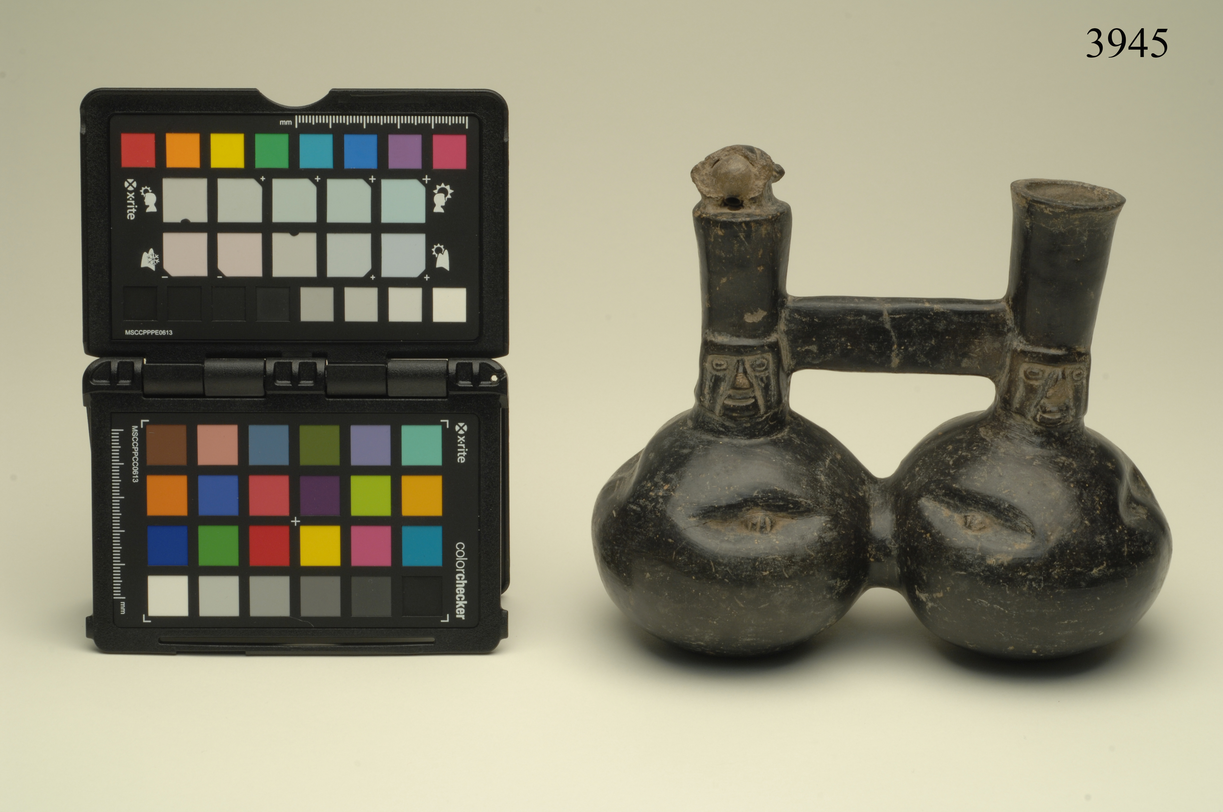 silbador (bottiglia doppia, ad effigie antropomorfa, ARREDI E SUPPELLETTILI/ CONTENITORI, RECIPIENTI E OGGETTI DI USO DOMESTICO) - cultura Chimù-Inca