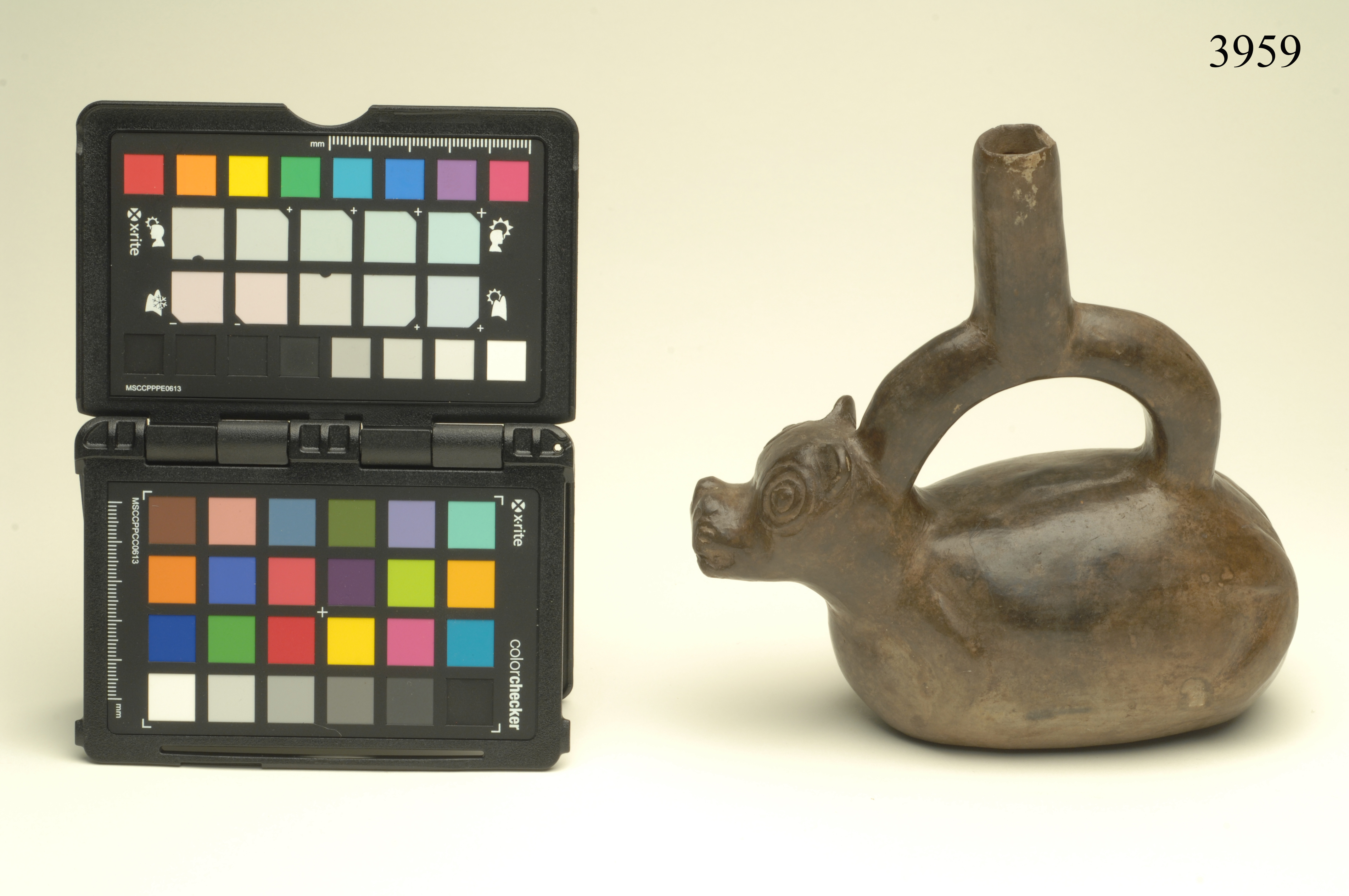 bottiglia, ad effigie zoomorfa, ARREDI E SUPPELLETTILI/ CONTENITORI, RECIPIENTI E OGGETTI DI USO DOMESTICO - cultura Chimù