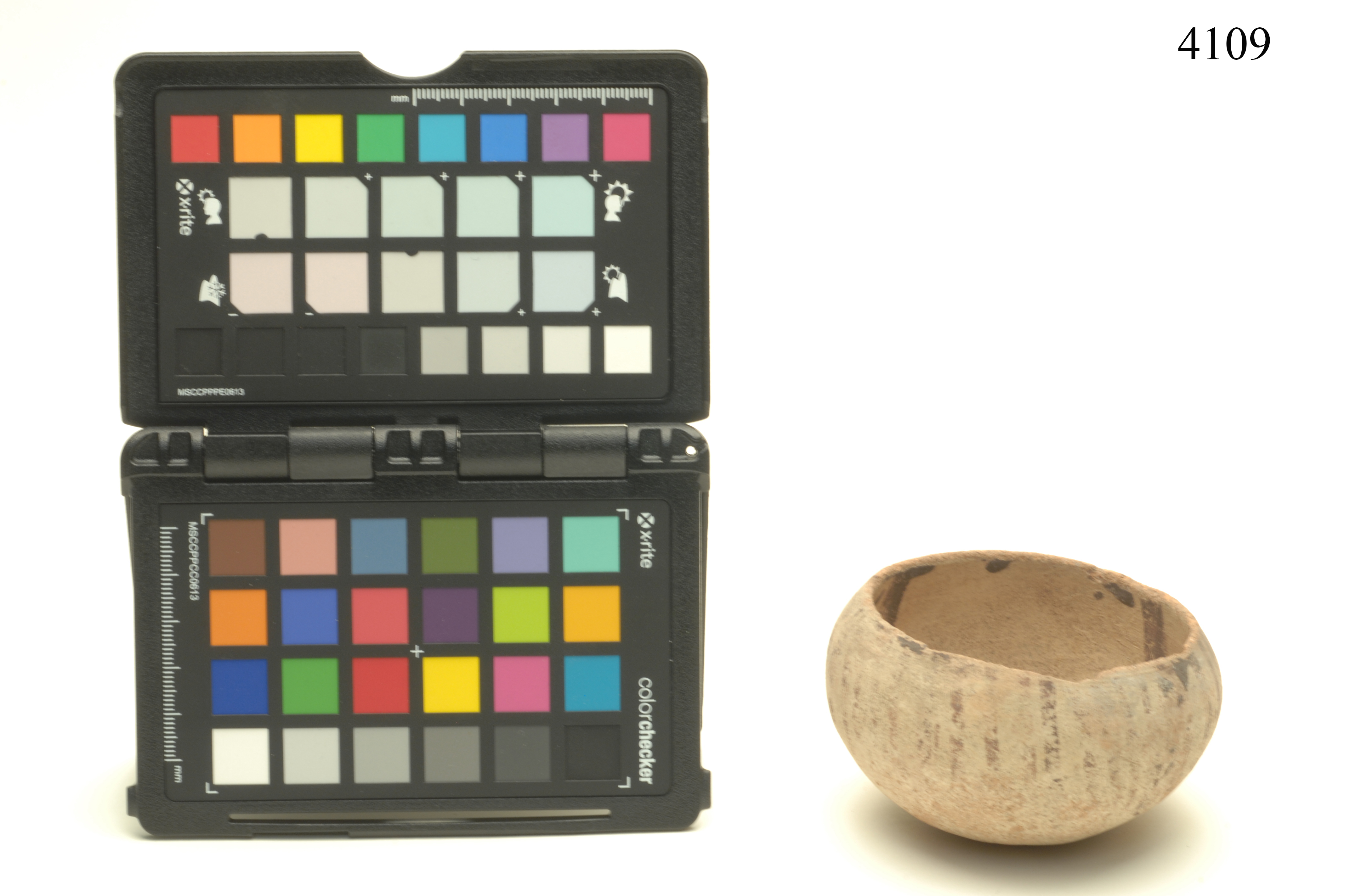 ciotola, ARREDI E SUPPELLETTILI/ CONTENITORI, RECIPIENTI E OGGETTI DI USO DOMESTICO - cultura Chancay