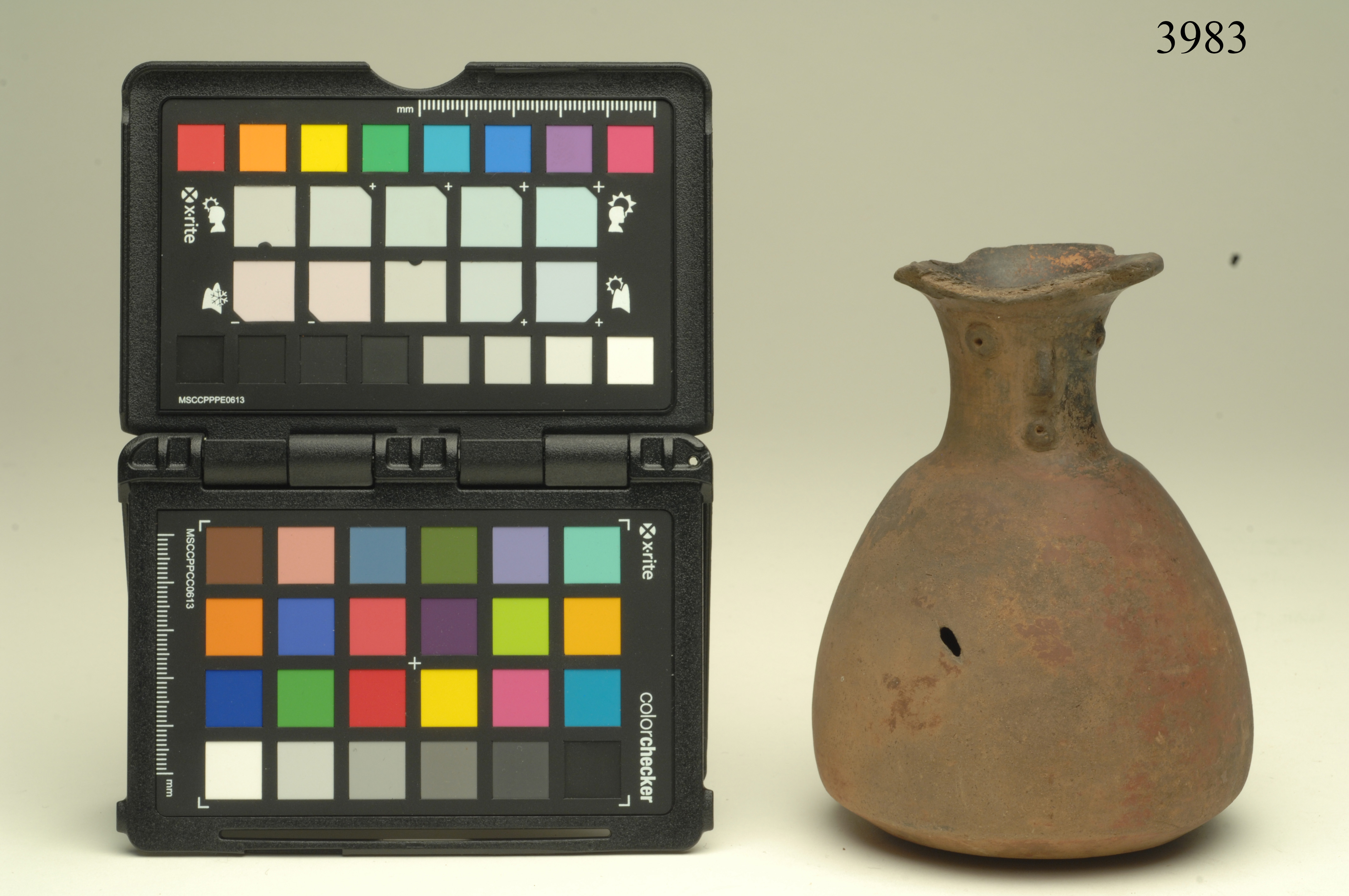 bottiglia, ad effigie antropomorfa, ARREDI E SUPPELLETTILI/ CONTENITORI, RECIPIENTI E OGGETTI DI USO DOMESTICO - cultura precolombiana del Perù