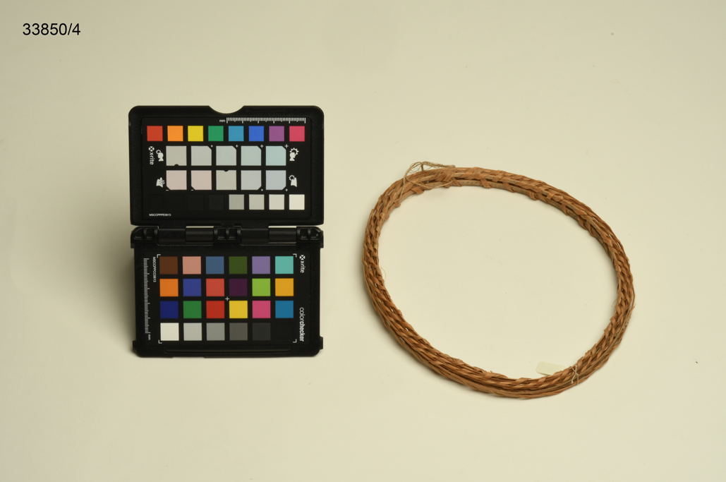 base, per testiera, ABBIGLIAMENTO E ORNAMENTI DEL CORPO/ ACCESSORI - cultura Yanomami