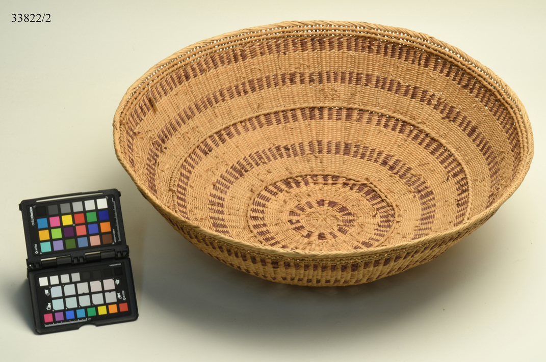 Thothotho masik (cesto, per piccoli oggetti casalinghi, ARREDI E SUPPELLETTILI/ CONTENITORI, RECIPIENTI E OGGETTI DI USO DOMESTICO) - cultura Yanomami