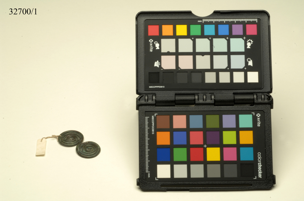 ornamento, a spirale doppia, ABBIGLIAMENTO E ORNAMENTI DEL CORPO/ GIOIELLI E MONILI - cultura Kati