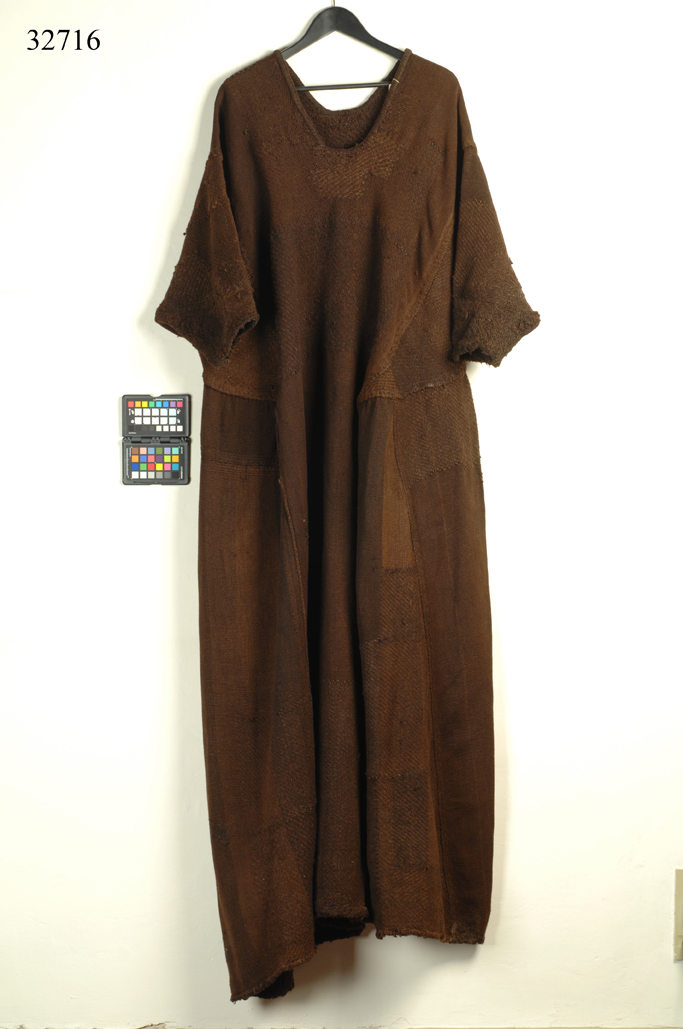 cheo (abito, femminile, ABBIGLIAMENTO E ORNAMENTI DEL CORPO/ VESTIMENTI) - cultura Kalasha