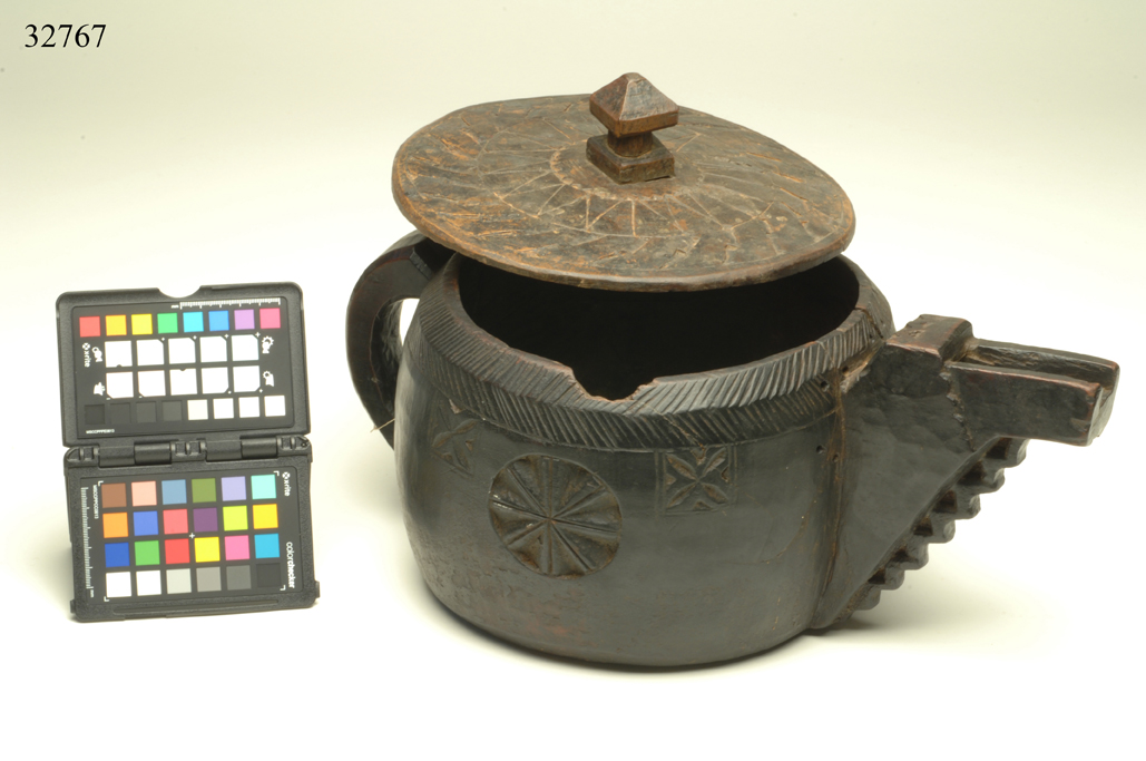 contenitore, per il latte, ARREDI E SUPPELLETTILI/ CONTENITORI, RECIPIENTI E OGGETTI DI USO DOMESTICO - cultura Kalasha