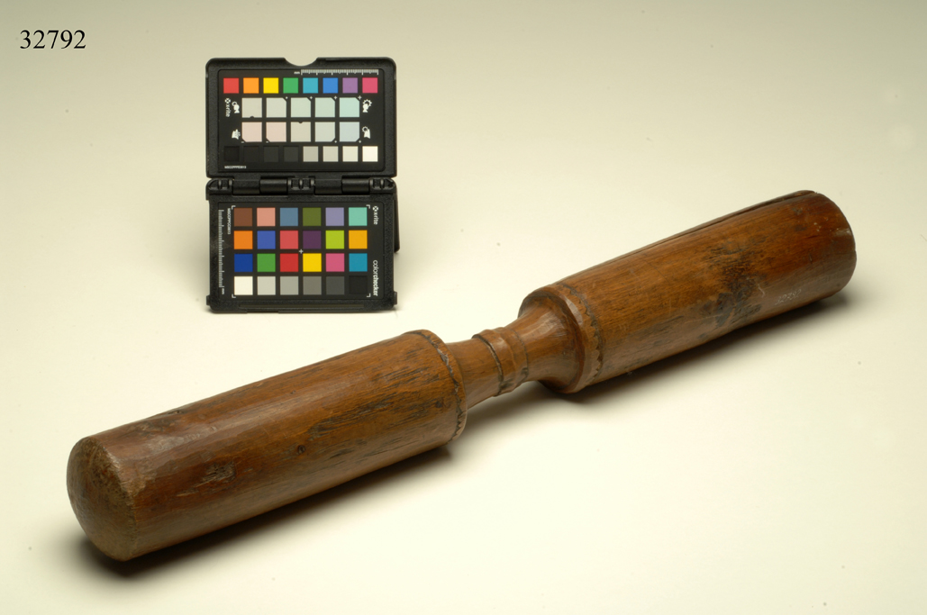 pestello, per mortaio, ARREDI E SUPPELLETTILI/ CONTENITORI, RECIPIENTI E OGGETTI DI USO DOMESTICO - cultura Kalasha