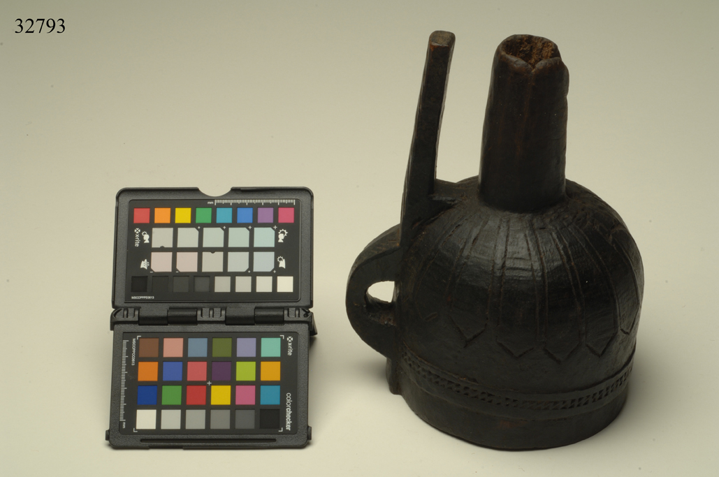 imbuto, da cucina, ARREDI E SUPPELLETTILI/ CONTENITORI, RECIPIENTI E OGGETTI DI USO DOMESTICO - cultura Kalasha