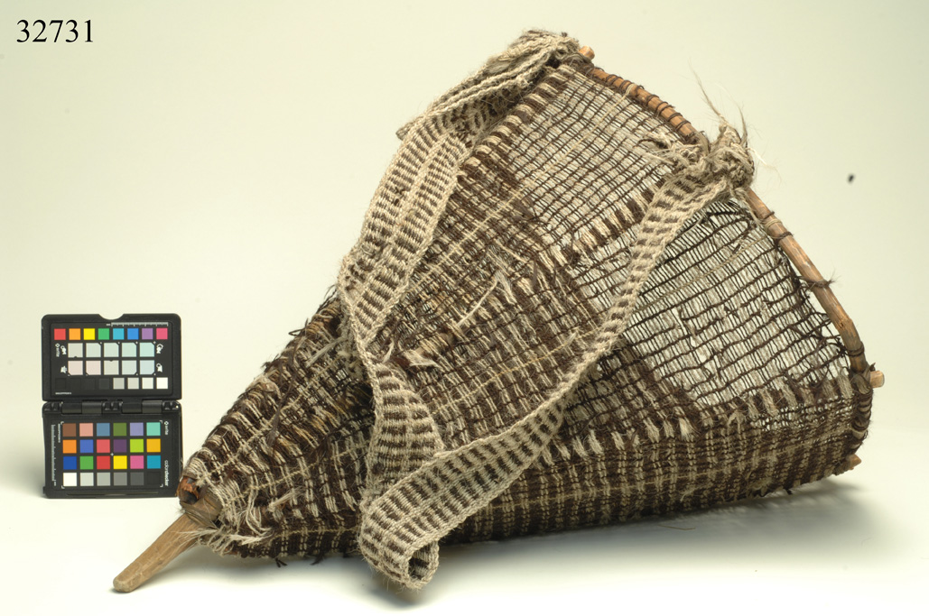 gerla, da trasporto, ARREDI E SUPPELLETTILI/ CONTENITORI, RECIPIENTI E OGGETTI DI USO DOMESTICO - cultura Kalasha