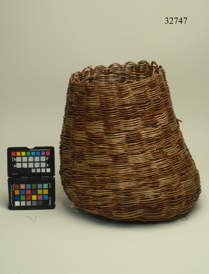 olla, ARREDI E SUPPELLETTILI/ CONTENITORI, RECIPIENTI E OGGETTI DI USO DOMESTICO - cultura Kalasha