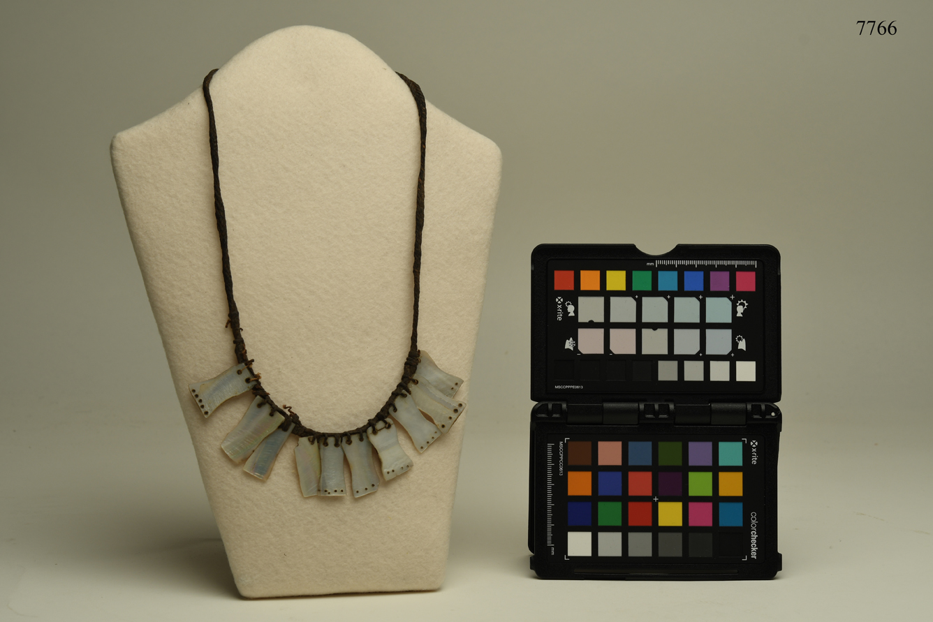 collana, ABBIGLIAMENTO E ORNAMENTI DEL CORPO/ GIOIELLI E MONILI - etnia Angaité