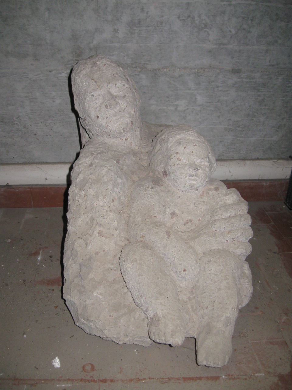 Madre con bambino (scultura)