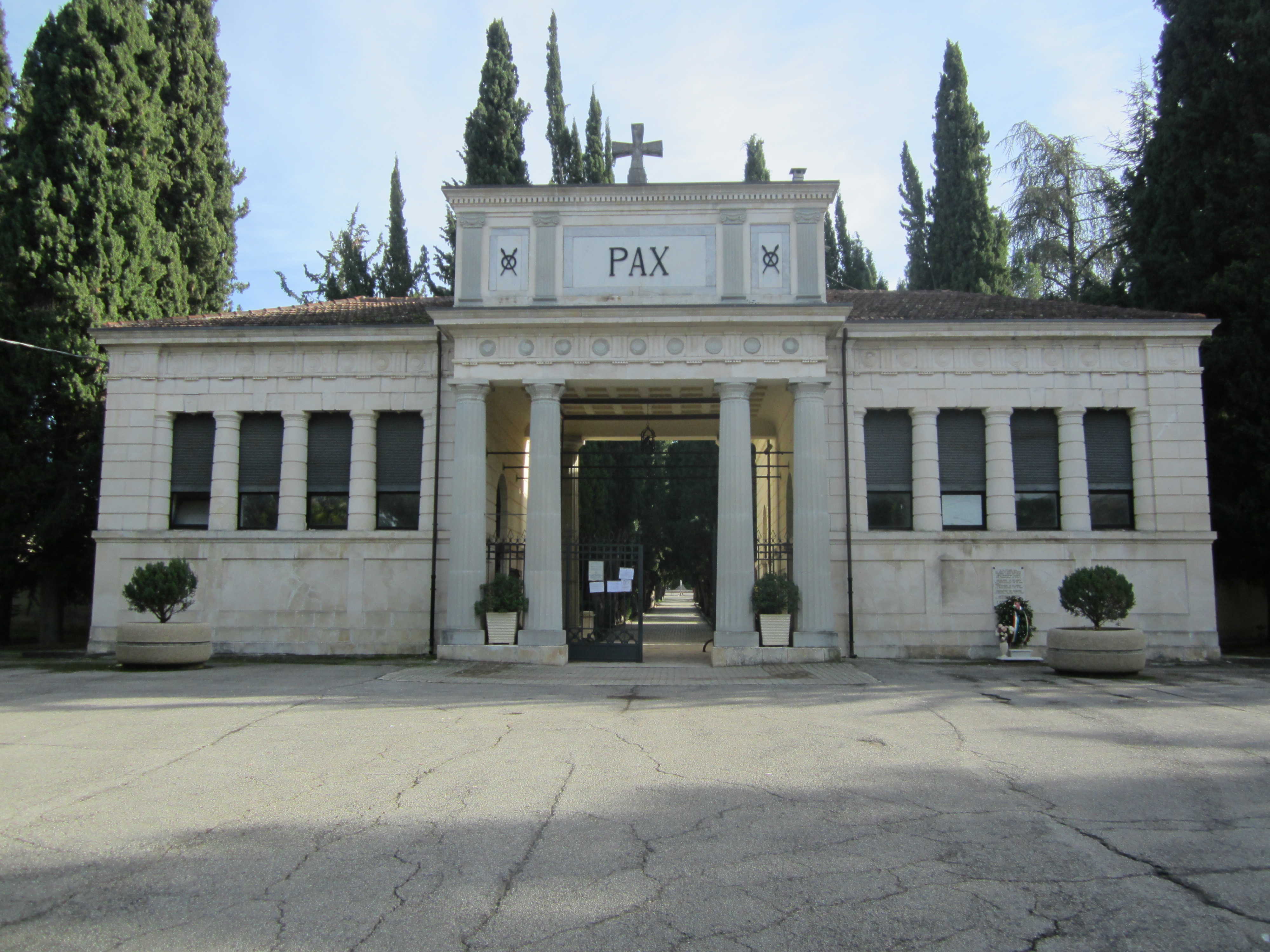 Edificio ingresso (cimitero, monumentale) - Sulmona (AQ) 