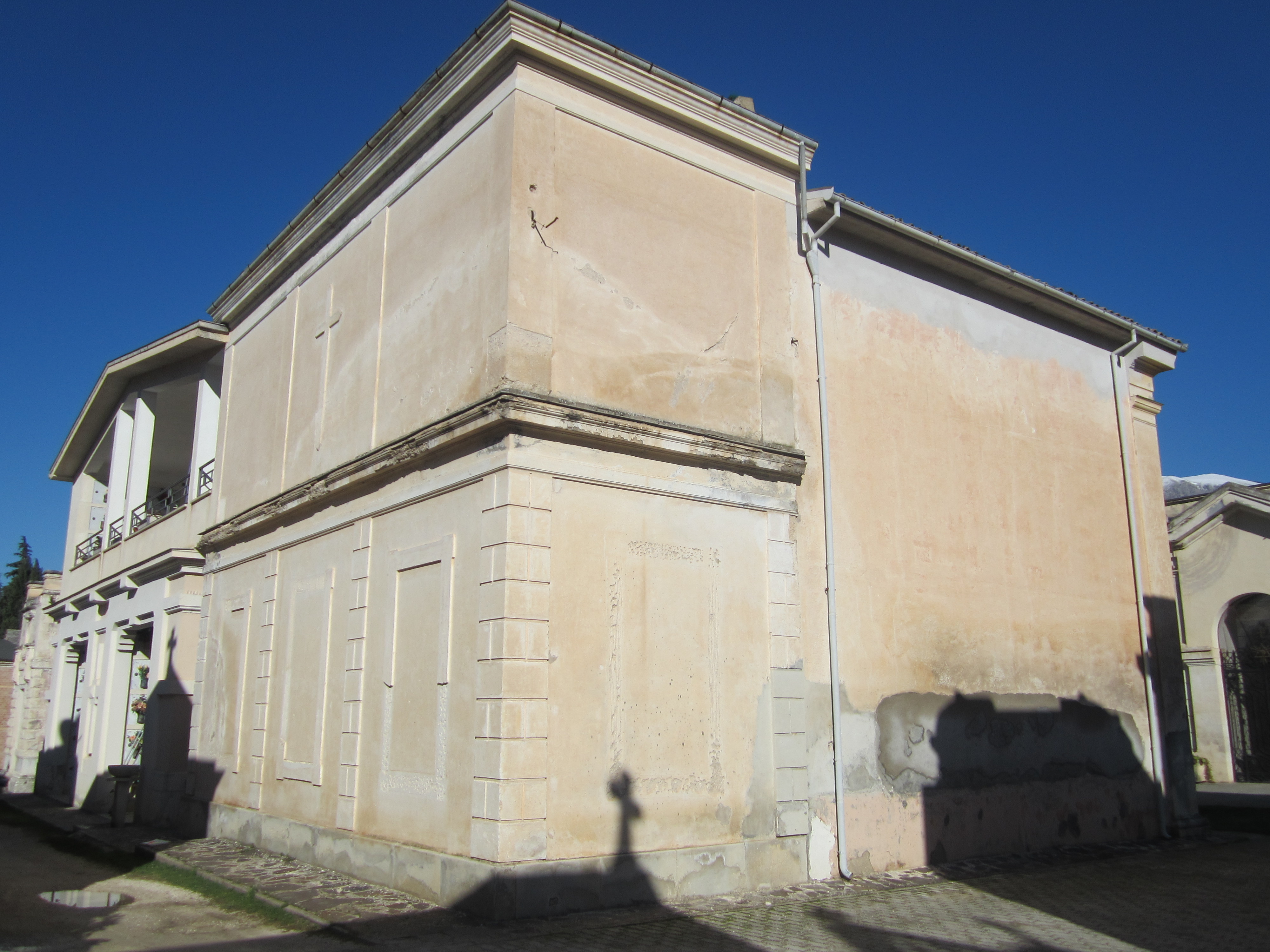 Cappella di S. Maria degli Angeli (cimitero, monumentale) - Sulmona (AQ)  <br>Condizioni d'uso: <a class='link-esterno' href='https://docs.italia.it/italia/icdp/icdp-pnd-circolazione-riuso-docs/it/v1.0-giugno-2022/testo-etichetta-BCS.html' target='_bcs'>Beni Culturali Standard (BCS)</a>