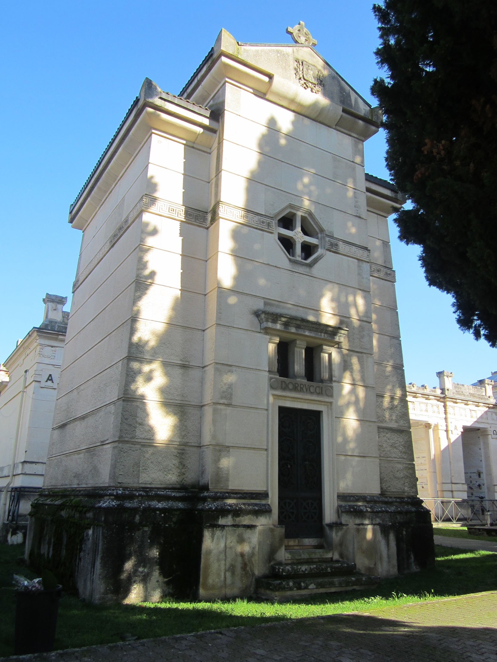 Cappella cimiteriale Dorrucci (cimitero, monumentale) - Sulmona (AQ) 