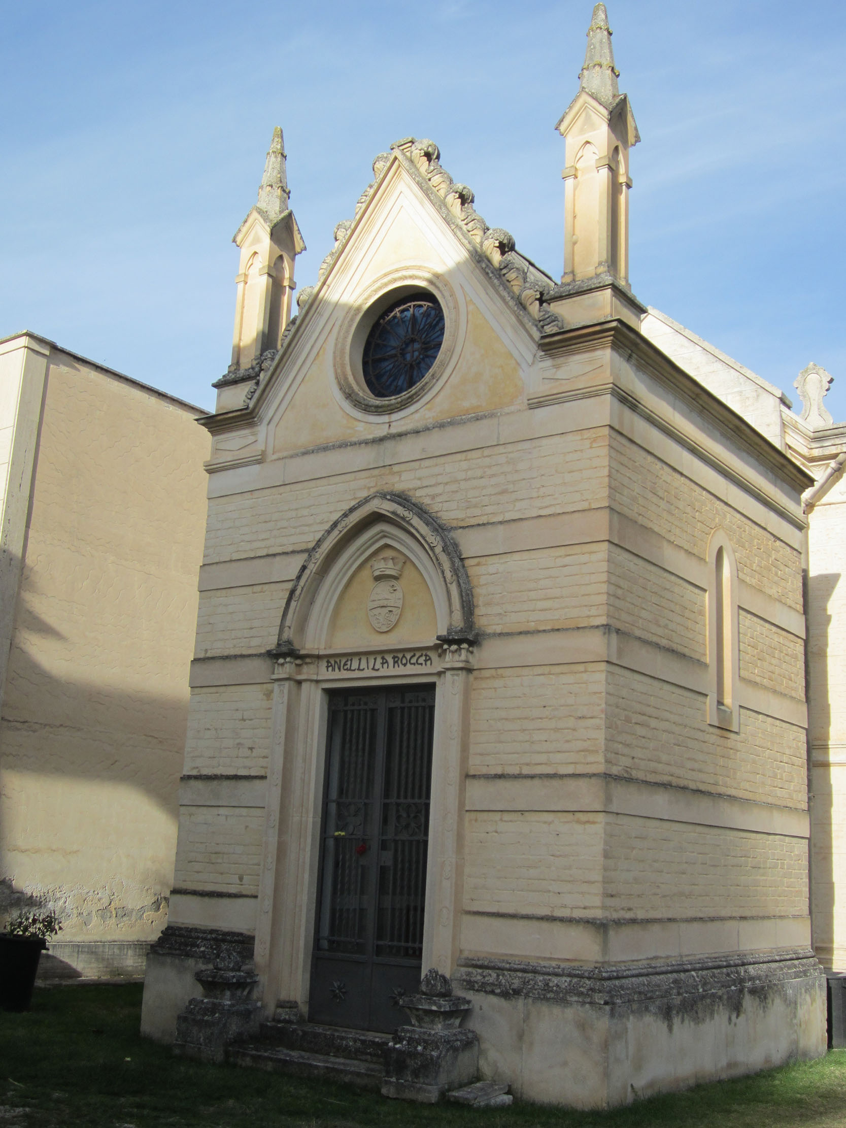 Cappella cimiteriale Anelli La Rocca (cimitero, monumentale) - Sulmona (AQ) 