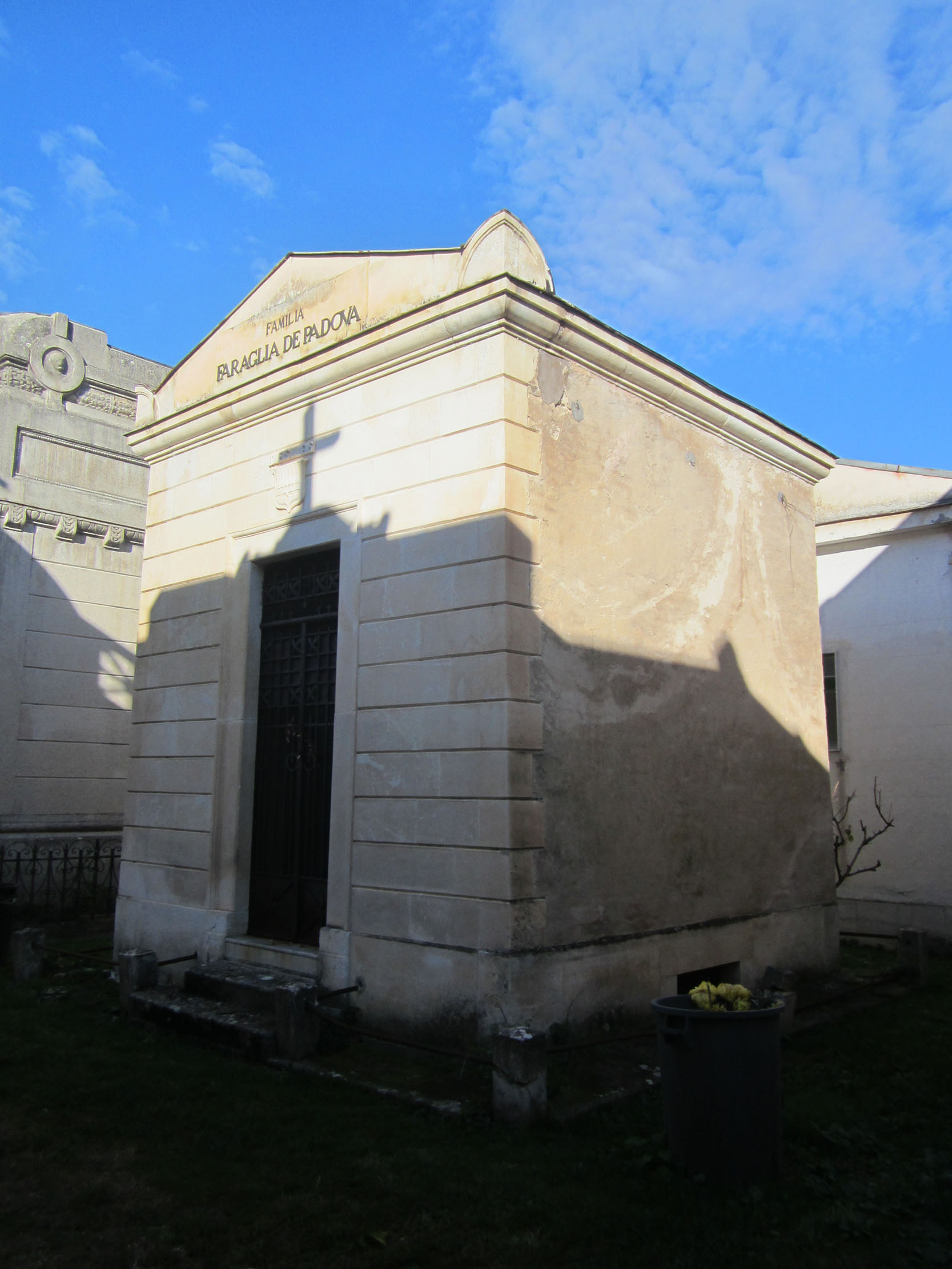 Cappella cimiteriale Familia Faraglia De Padova (cimitero, monumentale) - Sulmona (AQ) 