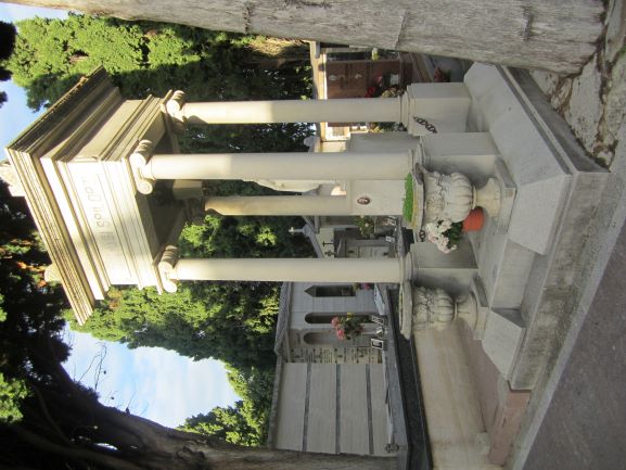 edicola funeraria, opera isolata - ambito abruzzese (prima metà XX secolo)