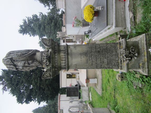 cippo funerario, opera isolata - ambito abruzzese (prima metà XX secolo)