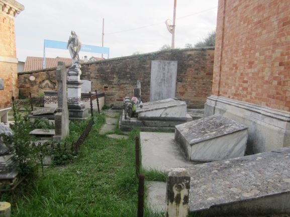 monumento funebre, insieme - ambito abruzzese (seconda metà XIX secolo)